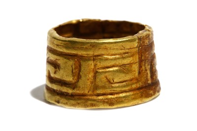 Lot 60 - A GREEK GOLD RING Circa 5th Century B.C....