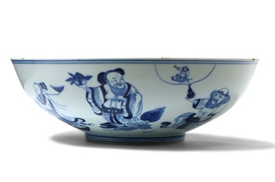 Lot 493 - A CHINESE BLUE AND WHITE 'EIGHT IMMORTALS'...