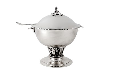 Lot 253 - A 20th century Mexican sterling silver soup...