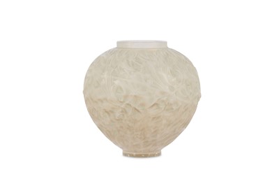 Lot 20 - A Rene Lalique Boule de Gui frosted glass...