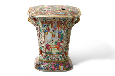 Lot 354 - A CHINESE FAMILLE ROSE CANTON VASE AND COVER....