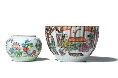 Lot 51 - A CHINESE FAMILLE ROSE BOWL AND A JAR. Qing...