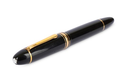 Lot 169 - A Mont Blanc Meisterstuck Number 149 fountain...