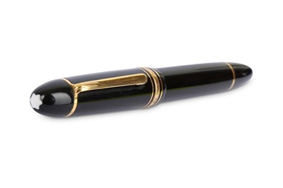 Lot 167 - A Mont Blanc Meisterstuck Number 149 fountain...