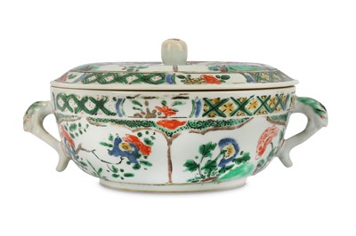 Lot 385 - A CHINESE FAMILLE VERTE JAR AND COVER. Qing...