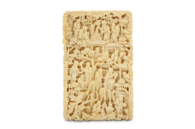 Lot 169 - A CHINESE CANTON CARVED IVORY CARD CASE. Qing...