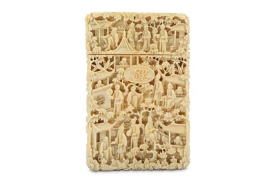 Lot 164 - A CHINESE CANTON CARVED IVORY CARD CASE. Qing...