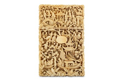 Lot 161 - A CHINESE CANTON CARVED IVORY CARD CASE. Qing...