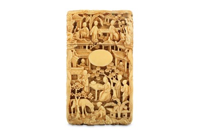 Lot 157 - A CHINESE CANTON CARVED IVORY CARD CASE. Qing...