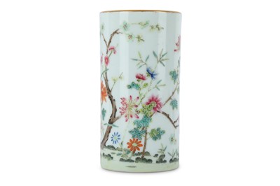 Lot 474 - A CHINESE FAMILLE ROSE BRUSH POT, BITONG. 19th...