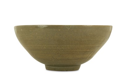 Lot 182 - A CELADON-GLAZED 'PHOENIX' BOWL. Korea, circa...