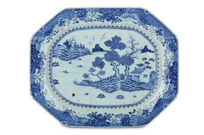 Lot 373 - A CHINESE BLUE AND WHITE TUREEN STAND. Qing...