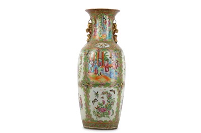 Lot 358 - A LARGE CHINESE CANTON FAMILLE ROSE VASE. Qing...