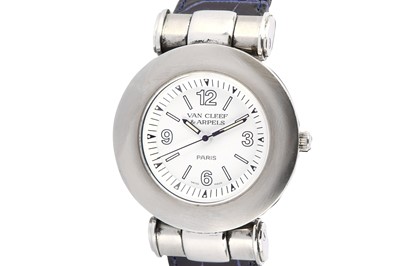 Lot 631 - VAN CLEEF & ARPELS. A QUARTZ STAINLESS STEEL...