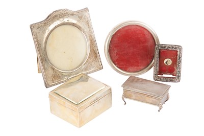Lot 143 - A mixed group of sterling silver items...