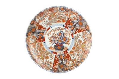Lot 72 - A large 19th Century Japanese porcelain Imari...