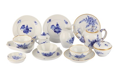 Lot 63 - A Royal Copenhagen Denmark 'Blue Flower' tea...