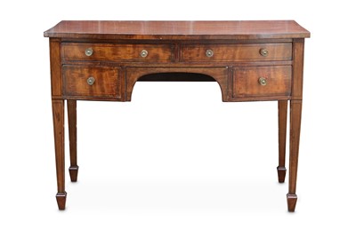 Lot 287 - A George III mahogany bow front kneehole...