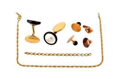 Lot 152 - A small collection of jewellery, Including a...