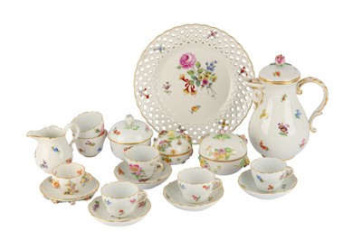 Lot 62 - Meissen - A Meissen floral spay coffee pot,...