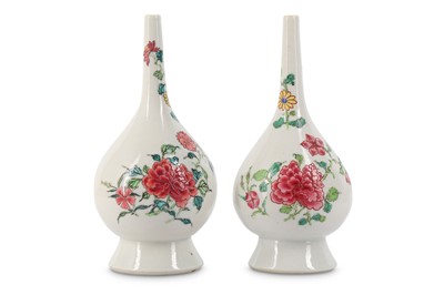 Lot 407 - A PAIR OF FAMILLE ROSE WATER SPRINKLERS. Qing...