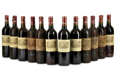 Lot 118 - Chateau Lafite-Rothschild 2001 - Label Damaged