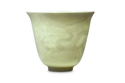 Lot 214 - A CHINESE WHITE ANHUA-DECORATED 'DRAGON' CUP....