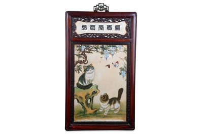 Lot 186 - A CHINESE PAINTED MARBLE ‘CATS’ PANEL.
