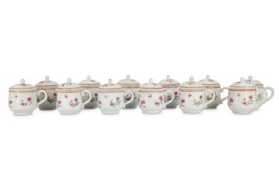 Lot 443 - A SET OF TWELVE CHINESE FAMILLE ROSE CUSTARDS...
