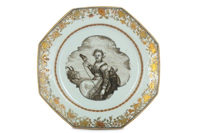 Lot 369 - A CHINESE EN GRISAILLE ‘WEAVER’ DISH. Qing...