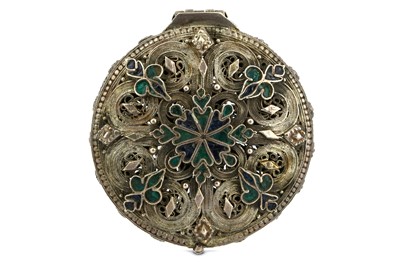 Lot 91 - A CLOISONNÉ ENAMELLED SILVER FILIGREE SNUFFBOX