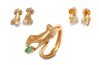Lot 333 - A collection of jewellery, all set with a...