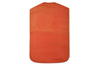 Lot 64 - A FINE 18TH CENTURY FRENCH SILK, GOLD AND...
