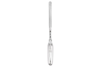 Lot 333 - A George II sterling silver marrow scoop, London 1758 by Paul Callard (reg. 8th Jan 1752)