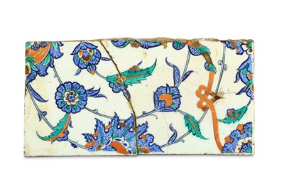 Lot 111 - AN IZNIK POTTERY TILE