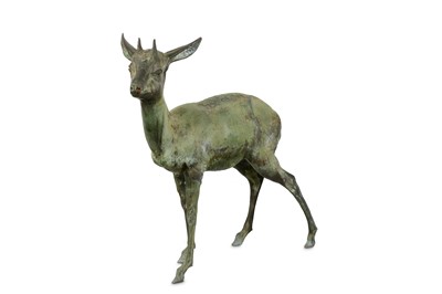 Lot 124 - A FIRST HALF 20TH CENTURY BRONZE MODEL OF A...