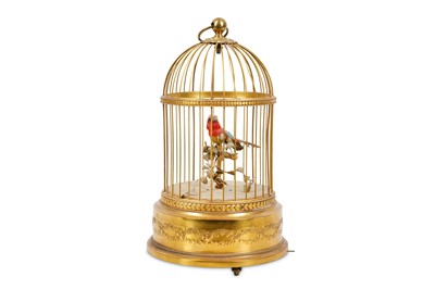 Lot 7 - A SMALL EARLY 20TH CENTURY FRENCH GILT METAL...