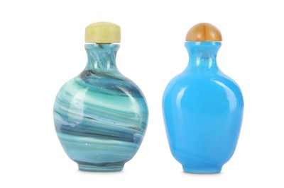 Lot 447 - THREE CHINESE FAMILLE ROSE SNUFF BOTTLES AND TWO BLUE GLASS SNUFF BOTTLES.