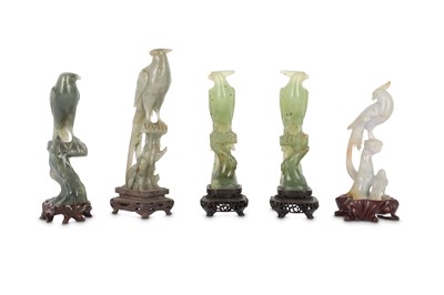 Lot 661 - FIVE CHINESE HARDSTONE CARVINGS OF BIRDS.