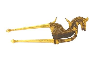 Lot 308 - A HORSE-SHAPED GOLD-INLAID BETEL NUT CRACKER