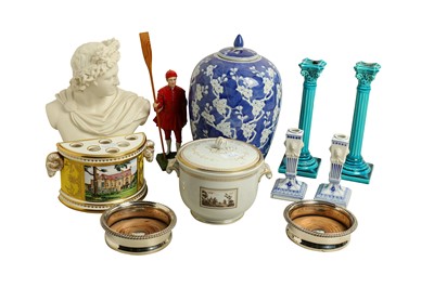 Lot 401 - AMENDED DESCRIPTION: A Derby style porcelain...