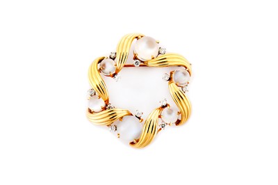 Lot 10 - A moonstone and diamond brooch, of reeded...
