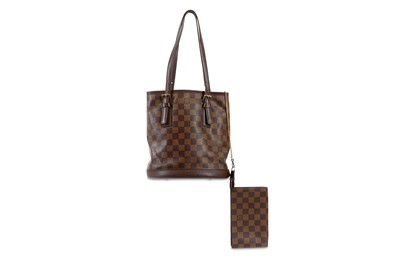 Lot 346 - Louis Vuitton Damier Ebene Marais Bucket Bag