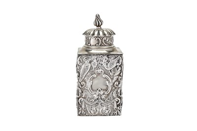 Lot 451 - A Victorian sterling silver tea caddy, London 1899 by William Comyns