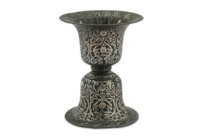 Lot 243 - A LARGE BIDRI SILVER-INLAID SPITTOON WITH ARABESQUE MOTIF