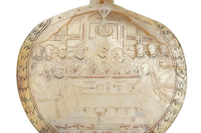 Lot 101 - λ A CARVED MOTHER-OF-PEARL SHELL PLAQUE WITH THE LAST SUPPER