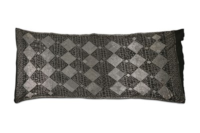 Lot 65 - A MUKESH SHAWL