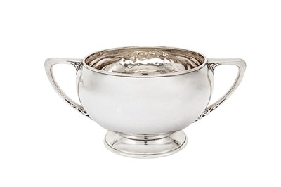 Lot 332 - A George V sterling silver twin handled bowl, London 1910 by Carrington & Co