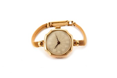 Lot 48 - A LADIES 9K GOLD MANUAL BRACELET WATCH Date:...