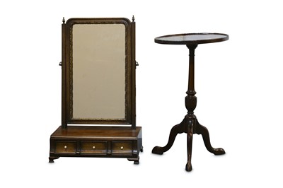 Lot 287 - A Georgian mahogany toilet mirror, the...